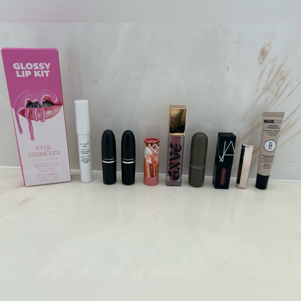 Lipstick Bundle - Picture 1 of 2